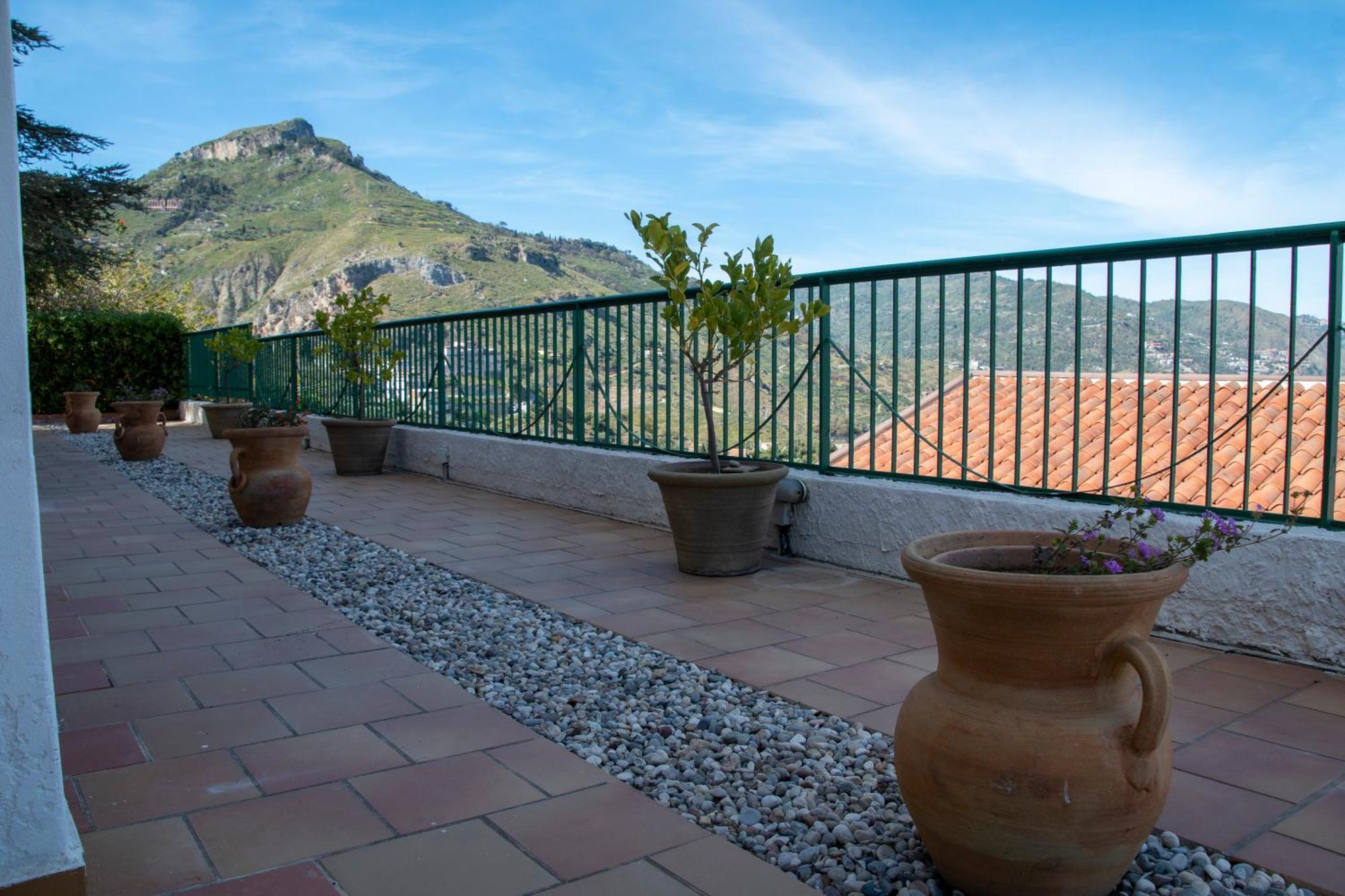Taormina Holiday Apartment Bagian luar foto